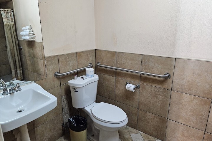 Room 9 of 23