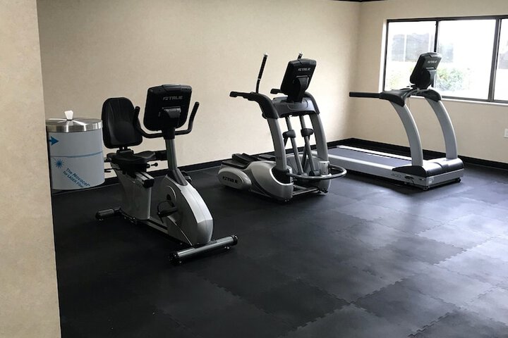 Days Inn & Suites by Wyndham Rochester Hills MI