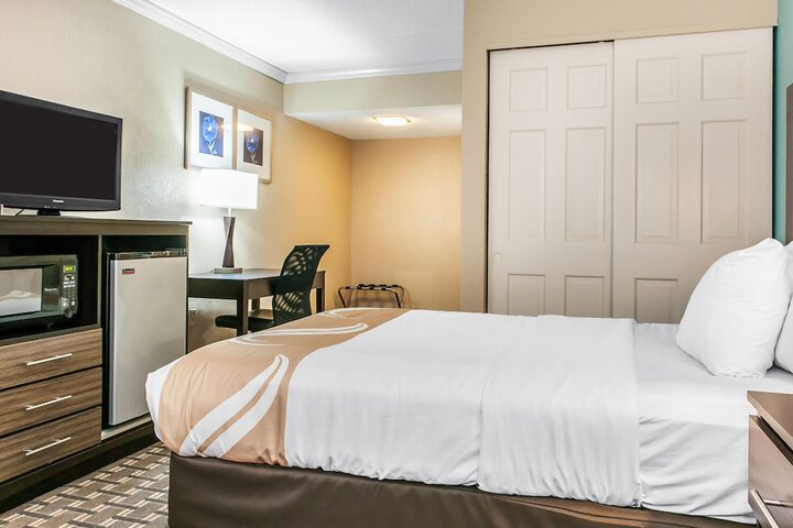 Room 9 of 23