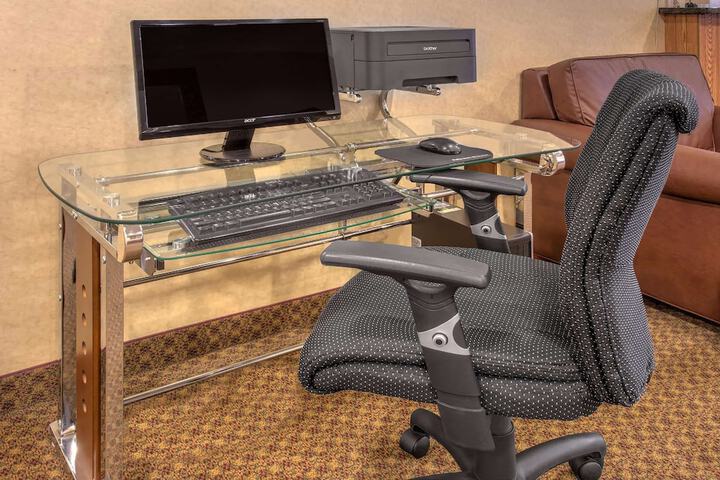 Business Center 16 of 16