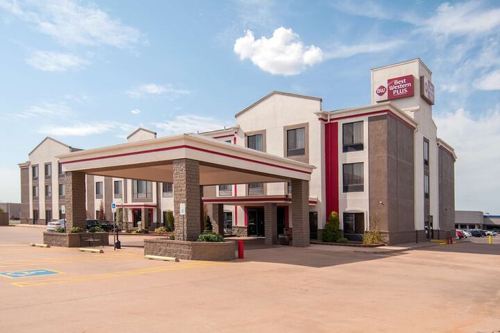 Best Western Plus Memorial Inn & Suites