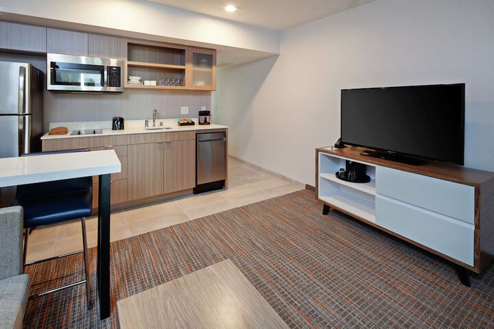 Room 28 of 50