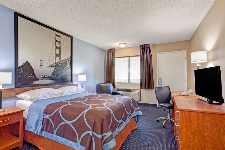 Super 8 by Wyndham Albany / Corvallis