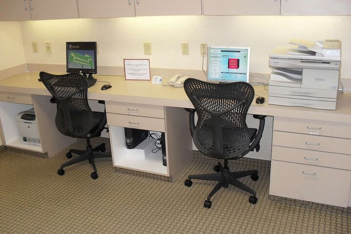 Business Center 37 of 40