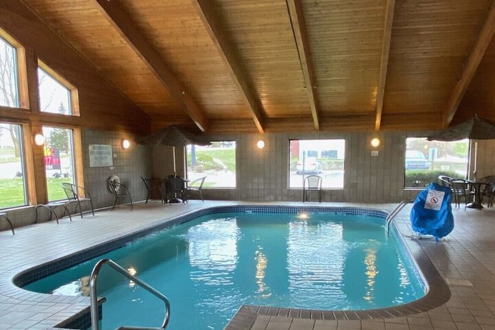 Pool 5 of 28