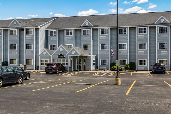 Quality Inn & Suites Grove City - Outlet Mall