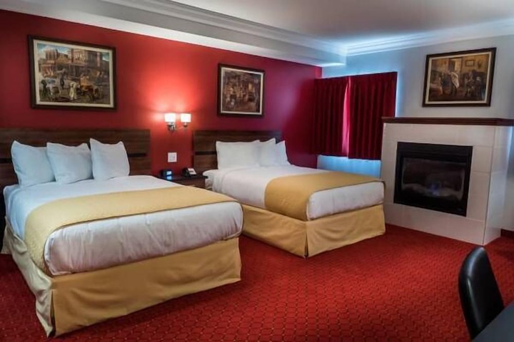 Skyline Hotel & Casino