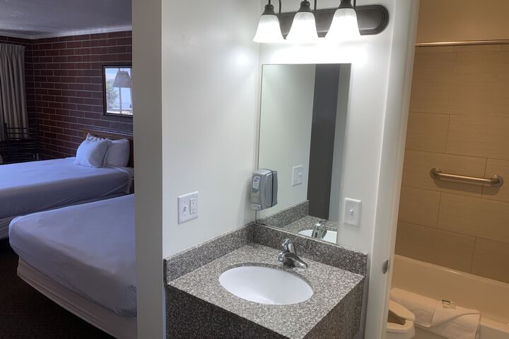 Room 18 of 37