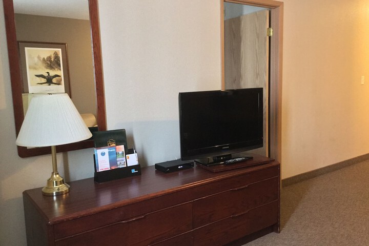 Room 8 of 27