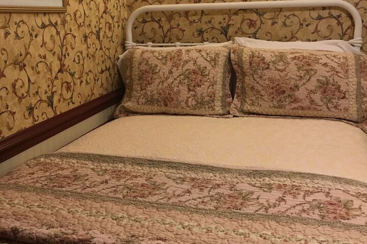 Room 135 of 223
