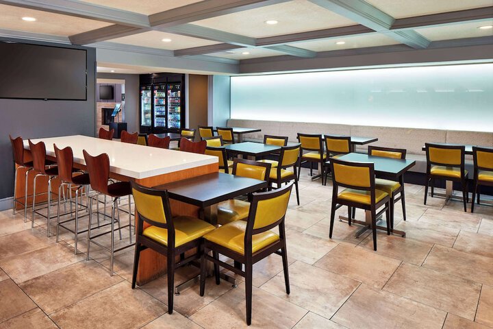 Best Western Plus Meridian Inn & Suites Anaheim-Orange