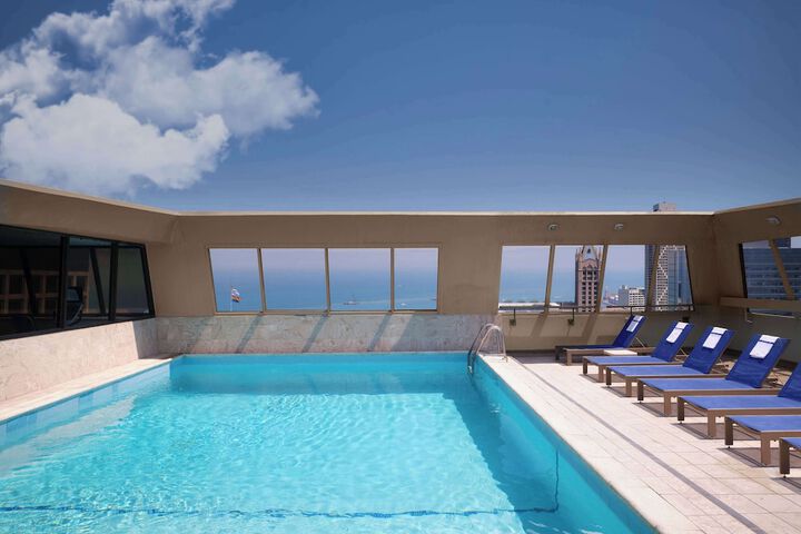 Pool 4 of 33
