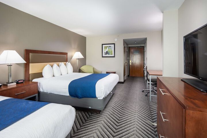 Room 17 of 40