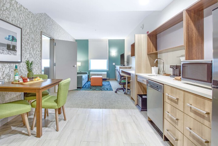 Room 8 of 23