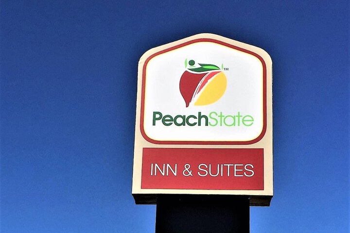 Peach State Inn & Suites