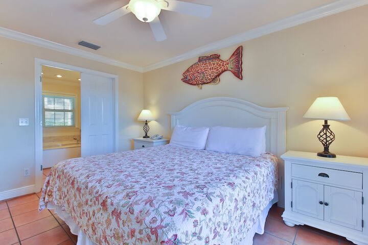 Tortuga Inn Beach Resort
