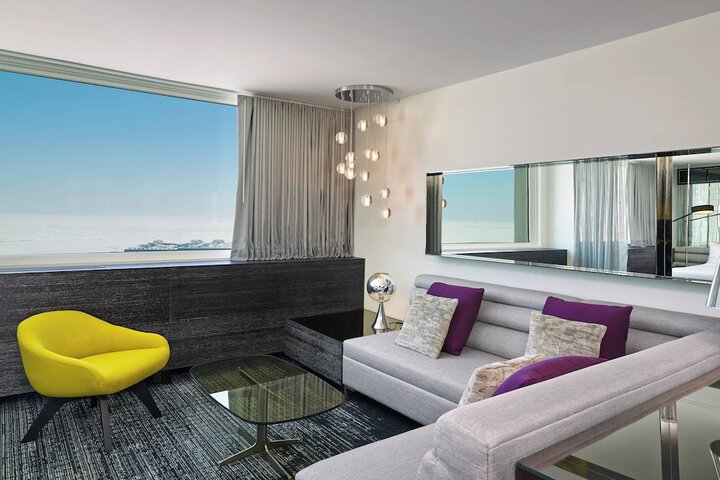 Room 43 of 71