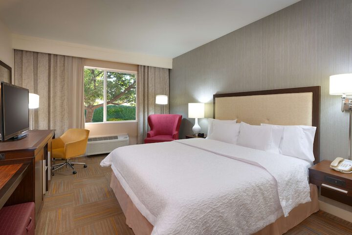 Room 21 of 53
