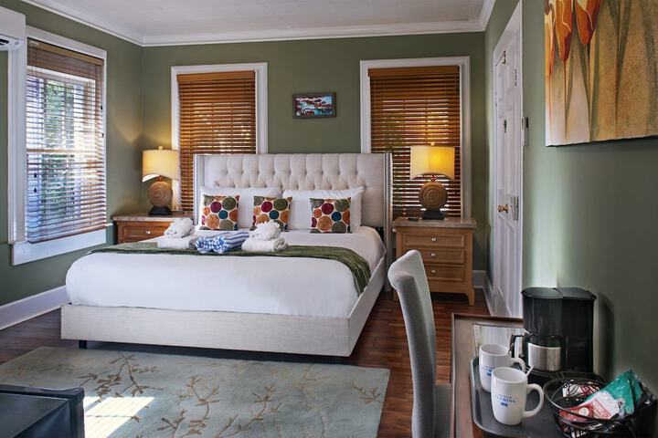 Room 30 of 47