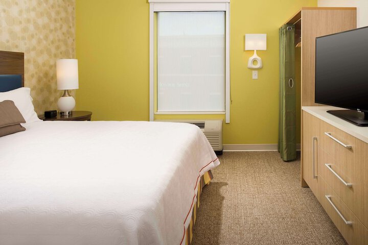 Room 17 of 27