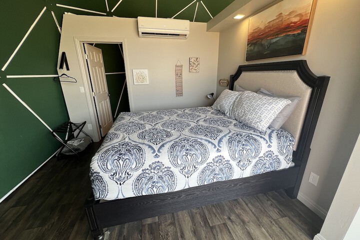 Room 46 of 127