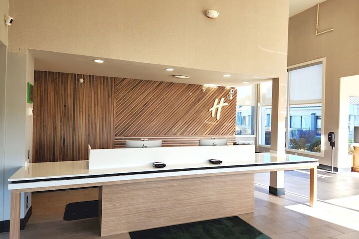 Holiday Inn Ontario by IHG