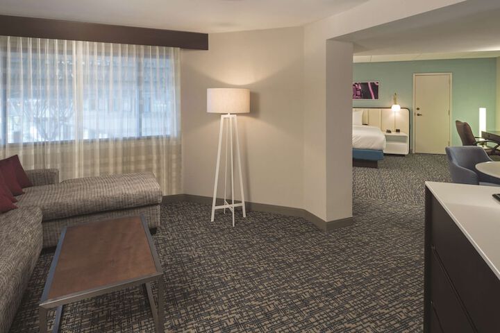 Room 20 of 38