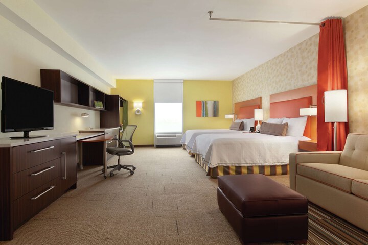 Room 26 of 106