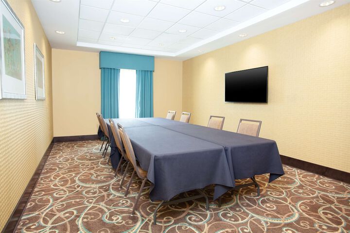 Hampton Inn & Suites Niles / Warren