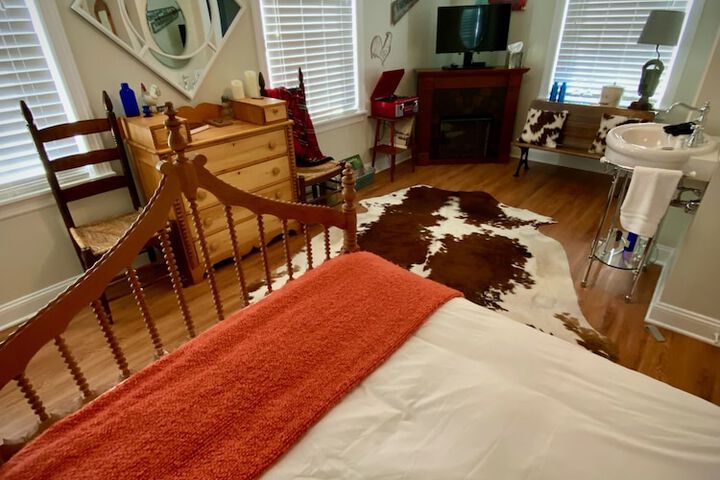 Room 50 of 70