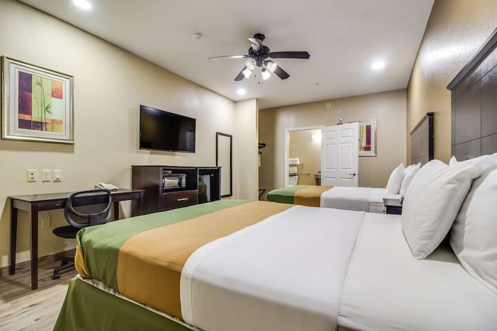 Room 9 of 30