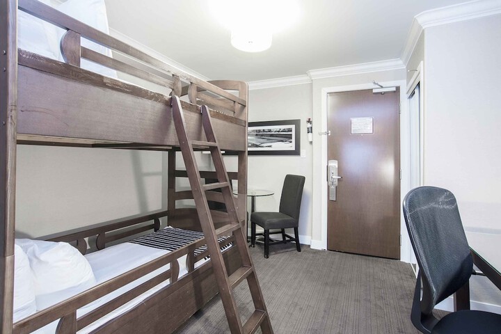 Room 21 of 48