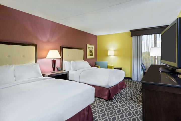 Room 21 of 34
