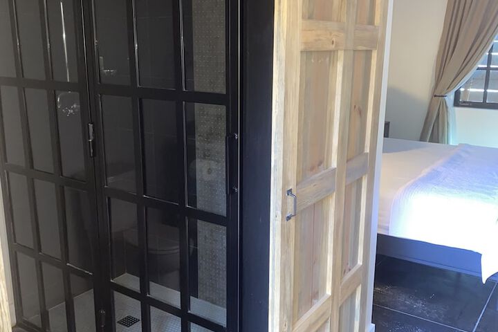 Room 21 of 68