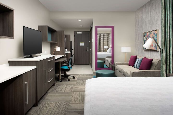 Room 32 of 39