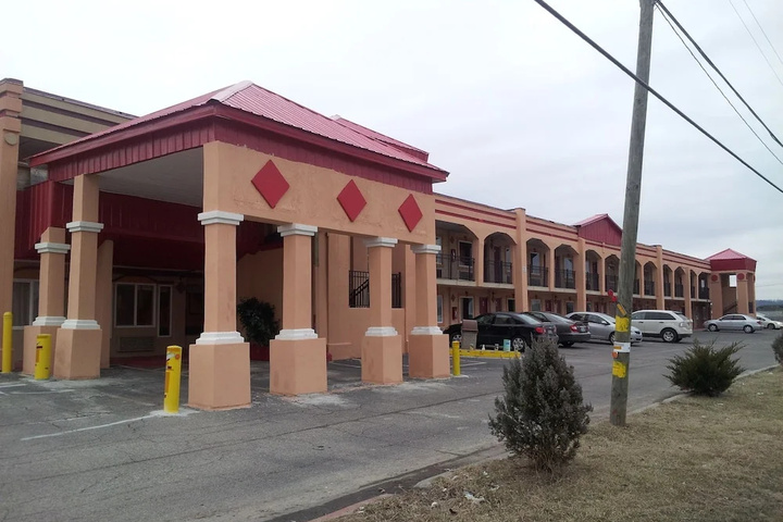 DAYS INN SHEPHERDSVILLE