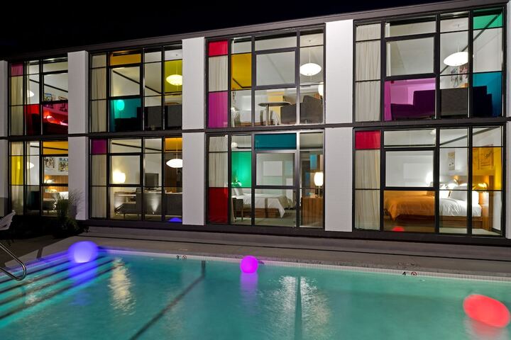 Pool 18 of 65