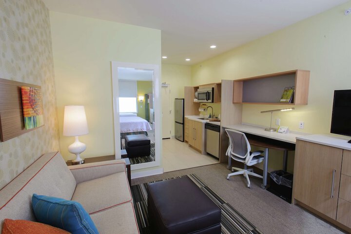 Room 17 of 26