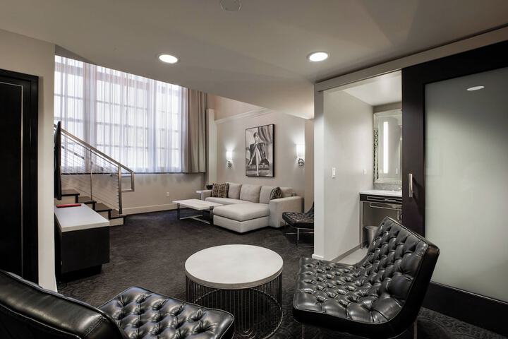 Room 42 of 74