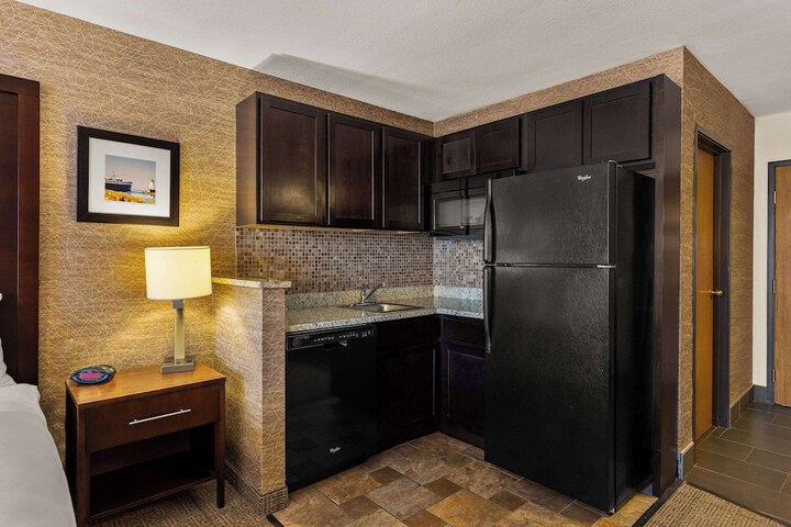 Comfort Inn & Suites Ludington near US-10