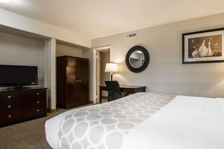 Room 14 of 30