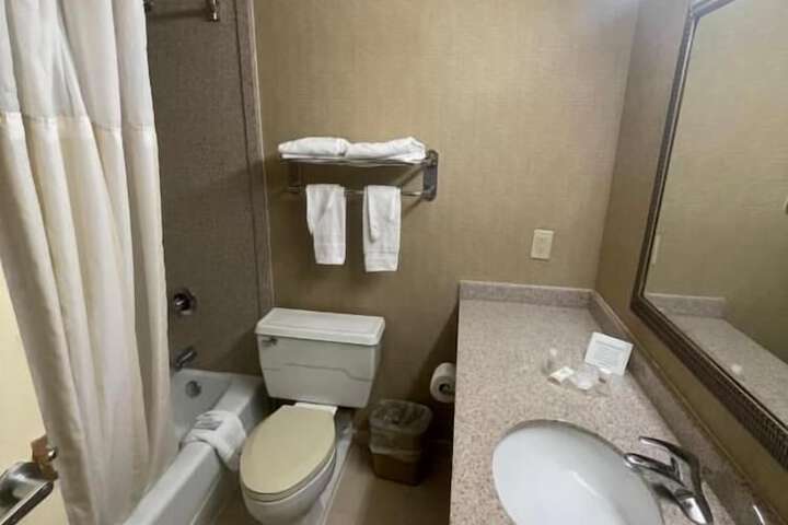 Room 12 of 36