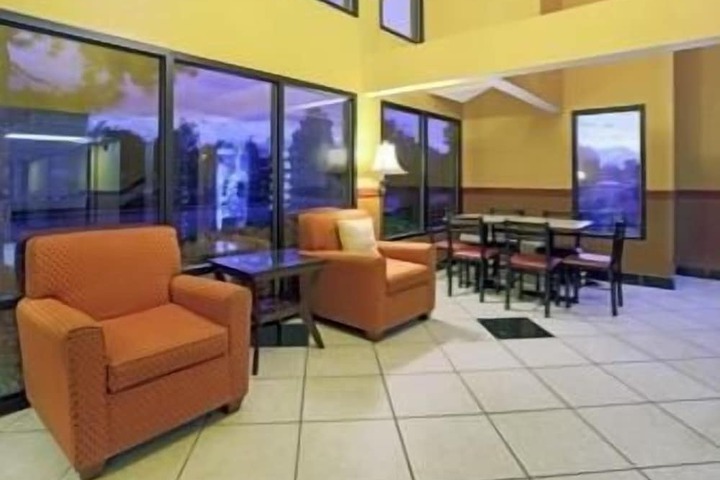 Hotel Interior 7 of 18