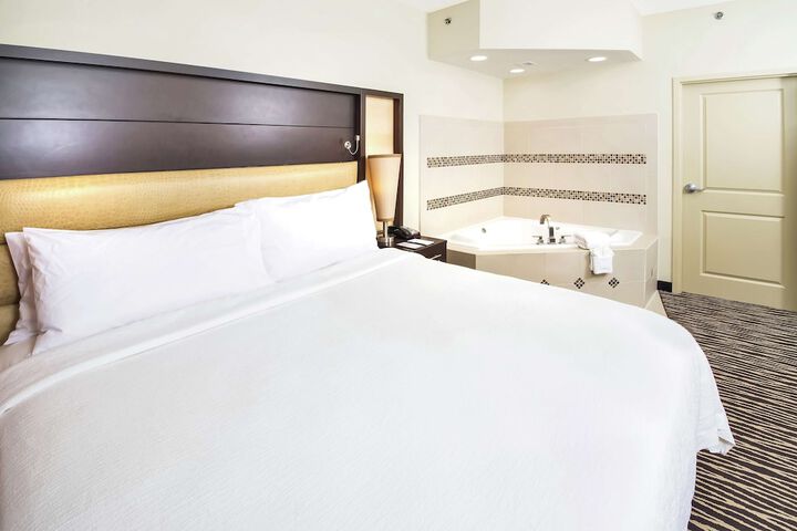 Embassy Suites by Hilton Fayetteville Fort Bragg