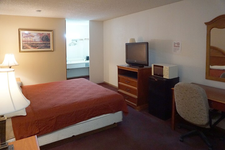 Room 9 of 24