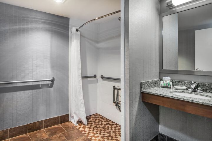Holiday Inn Saratoga Springs by IHG
