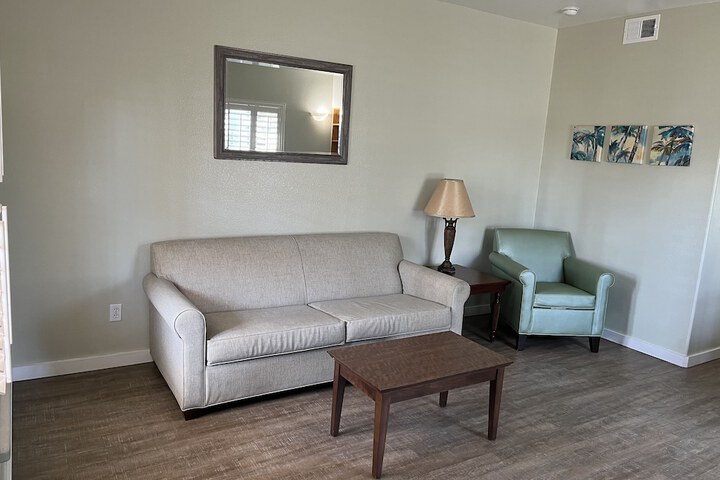 Room 46 of 118