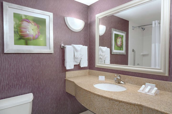Room 5 of 18