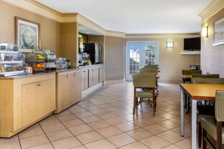 La Quinta Inn Tampa Airport Stadium Westshore
