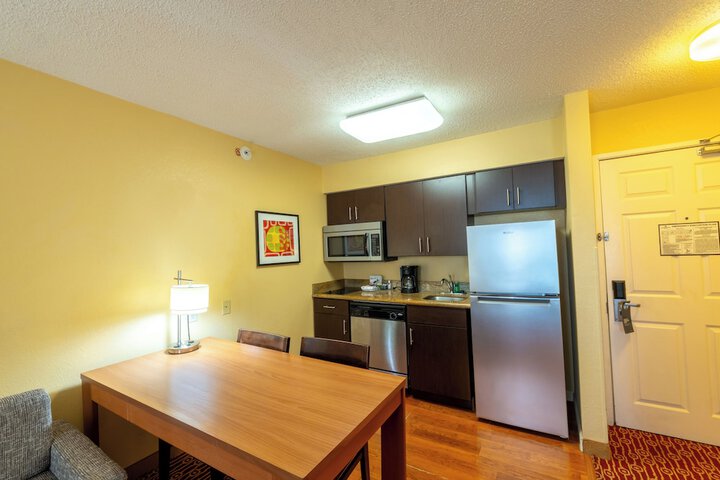Candlewood Suites Bedford Fort Worth by IHG